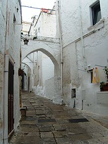 ostuni ruelle