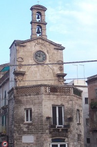 taranto tour horloge