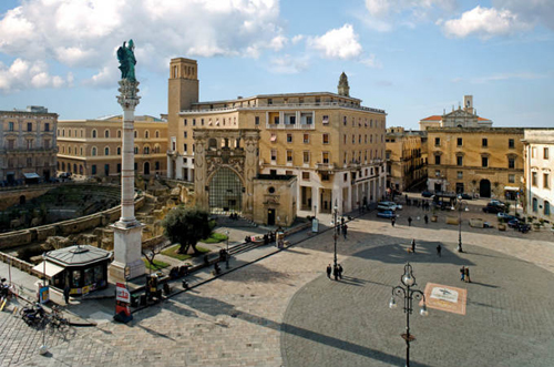 lecce, place san oronzo