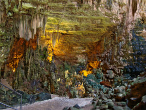 pouilles, castellana, grottes