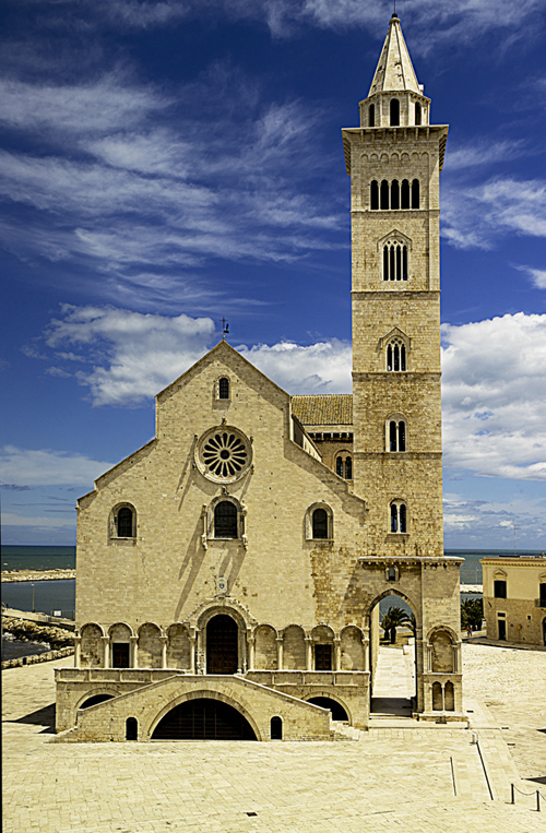 pouilles, cathédrale de trani